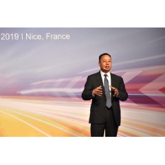 Richard Jin, President of Huaweis Transmission and Access Product Line, spoke at Huaweis sixth Optical Network Innovation Forum