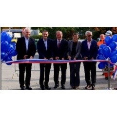 Left to right: Plant Manager Igor Kovacovic, CEO Nick Hampton, Mayor Pavol Mackovcin , President of Global Operations Melissa Law and Board Member Dr Ajai Puri.