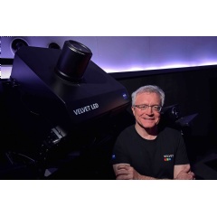 Martin Kraus, head of ZEISS Planetariums, presented the new ZEISS VELVET LED digital projector at the ZEISS Experience Days.