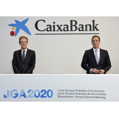 Jordi Gual and Gonzalo Gortzar at the 2020 Annual General Meeting