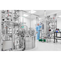 View of production at Wacker Biotech GmbH in Jena: modified E. coli bacteria are used to produce pharmaceutical proteins in fermenters. (Photo: WACKER)