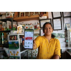 The MIT spinout Essmart has partnered with local retail shops in rural India to create a supply chain that helps innovative products reach consumers in low-resource setting.
Credits:
Courtesy of Essmart