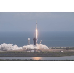 A SpaceX Falcon 9 rocket carrying a Dragon cargo capsule lifts off from Launch Complex 39A at NASA’s Kennedy Space Center on the company’s 22nd Commercial Resupply Services mission to the International Space Station.
Credits: NASA Kennedy