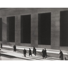Paul Strand, Wall Street, New York, 1915  Aperture Foundation Inc., Paul Strand Archive. Fundacin MAPFRE Collections
