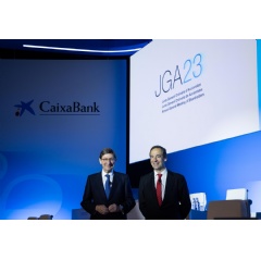 The chairman of CaixaBank, José Ignacio Goirigolzarri, and the CEO, Gonzalo Gortázar, at the Ordinary General Shareholders’ Meeting.