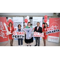 From left to right: the Consul General of the Republic of Indonesia in Perth Listiana Operananta; Acting CEO of Perth Airport Kate Hosgrove and Head of Indonesia Affairs and Policy Indonesia AirAsia Eddy Krismeidi