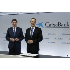 Jos Ignacio Goirigolzarri and Gonzalo Gortzar, president and CEO of CaixaBank respectively.