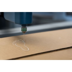 Sustainability without extra effort: With Technomelt Supra 130 Cool, customers benefit from trusted bonding performance and a reduced carbon footprint.