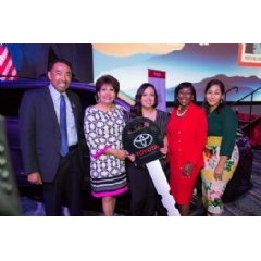 Presentation to El Concilio of a new Toyota Highlander Hybrid at the 2017 National Council of La Raza (NCLR) Annual Conference and National Latino Family Expo.
