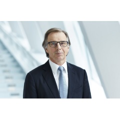 Klaus Entenmann, CEO of Daimler Financial Services AG