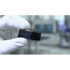 Thin-film solar cells in panoramic glass