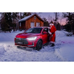 When Santa meets the pure-electric BYD Tang SUV