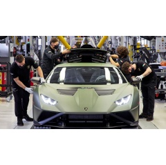 Huracan Assembly Line