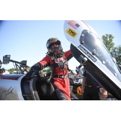 2022 Race Season
Tony Stewart Racings Dodge Power Brokers Top Fuel dragster pilot Leah Pruett qualified 11th, advanced to the quarterfinals at the New England Nationals, and sits just outside the top-ten in the points standings.