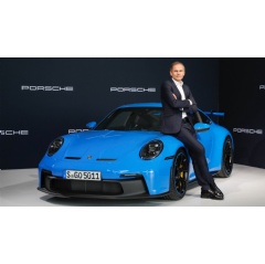 Oliver Blume, Chairman of the Executive Board of Dr. Ing. h.c. F. Porsche AG, 911 GT3, Annual Press Conference, 2021, Porsche AG

(See complete caption below)
