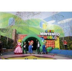 L-RzPrincess Peach; Shigeru Miyamoto, Representative Director and Fellow, Nintendo Co.Ltd.;Mario; Scott Strobl, Executive Vice President & General Manager, Universal Studios Hollywood;Luigi at the Super Nintendo World Grand Opening on February17,2023