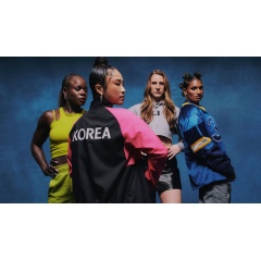 Pictured, left to right: Tunde Oyeneyin, Young-Ju Lee, Sabrina Ionescu, Anna Cockrell