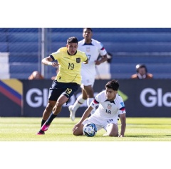 Kendry Paez taking on the USA at the Under-20 World Cup