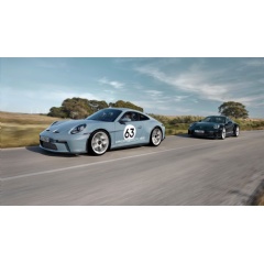 Porsche 911 S/T with Heritage Design Package and Porsche 911 S/T, 2023, Porsche AG
911 S/T: Fuel consumption* combined (WLTP) 13.8 l/100 km, CO₂ emissions* combined (WLTP) 313 g/km
