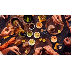 At poolside taqueria Nacho, meals are meant to be shared