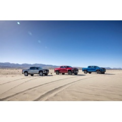 2023 Chevrolet Colorado
From right to left: pack shot of Colorado Z71, Trail Boss and ZR2 in sandy dessert.