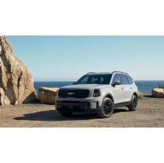 Kia Telluride named Best Family Car of 2024 by Cars.com