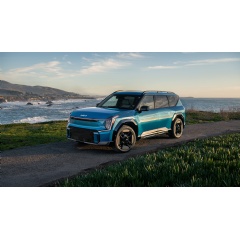 Kia EV9 named Best Electric 3-row SUV by Parents Best Family Cars Awards