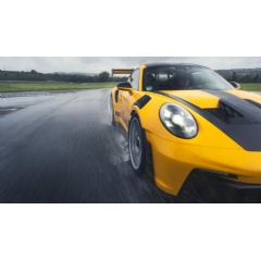 911 GT3 RS, Michelin Pilot Sport S 5, 2025, Porsche AG
911 GT3 RS: Fuel consumption* combined (WLTP) 13.2 l/100 km, CO₂ emissions* combined (WLTP) 299 g/km, CO₂ class G , CO₂ class weighted combined G