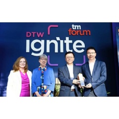 Huawei and China Mobile win TM Forums Excellence Award for Autonomous Networks