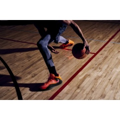 Nike Giannis Freak 7. The design of the Nike Giannis Freak 7 was informed largely by Giannis’ hallmark Euro step, prioritizing the traction and containment needed for explosive cuts, starts, stops and lateral movement.