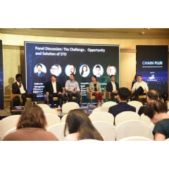 “The Challenge, Opportunity and Solution of STO” panel discussion at the “Chain Plus: Asia-Pacific Blockchain New Finance Summit” at Mandarin Oriental Singapore